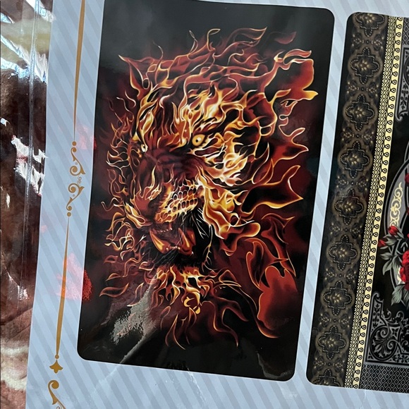 Reversible Blanket - Lion/Rose - Picture 2 of 5